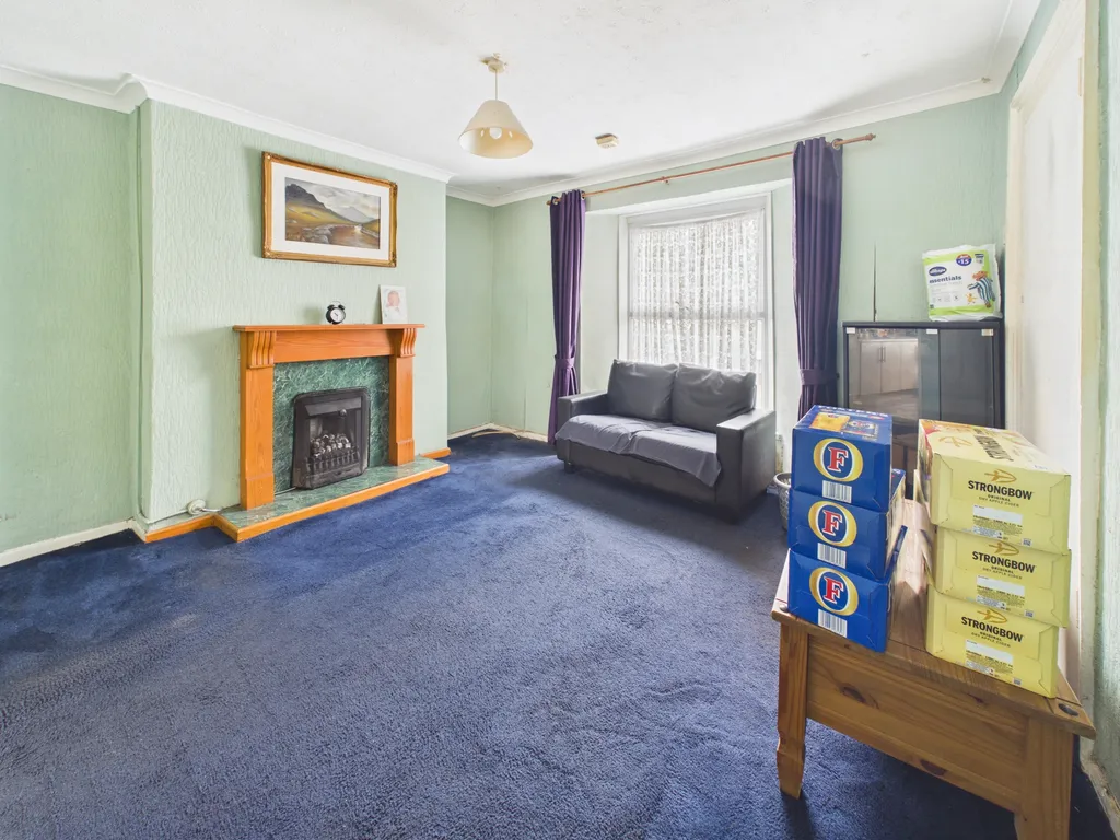 House in Plymouth, Greenbank - More