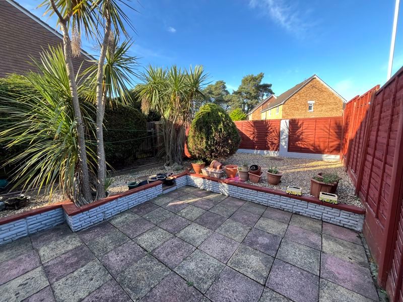 Property photo 2 of 14 Garden