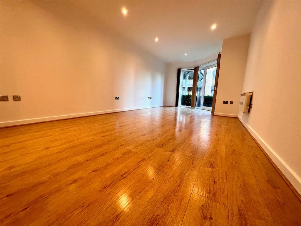 Property photo 2 of 10 Pic 5.Jpg