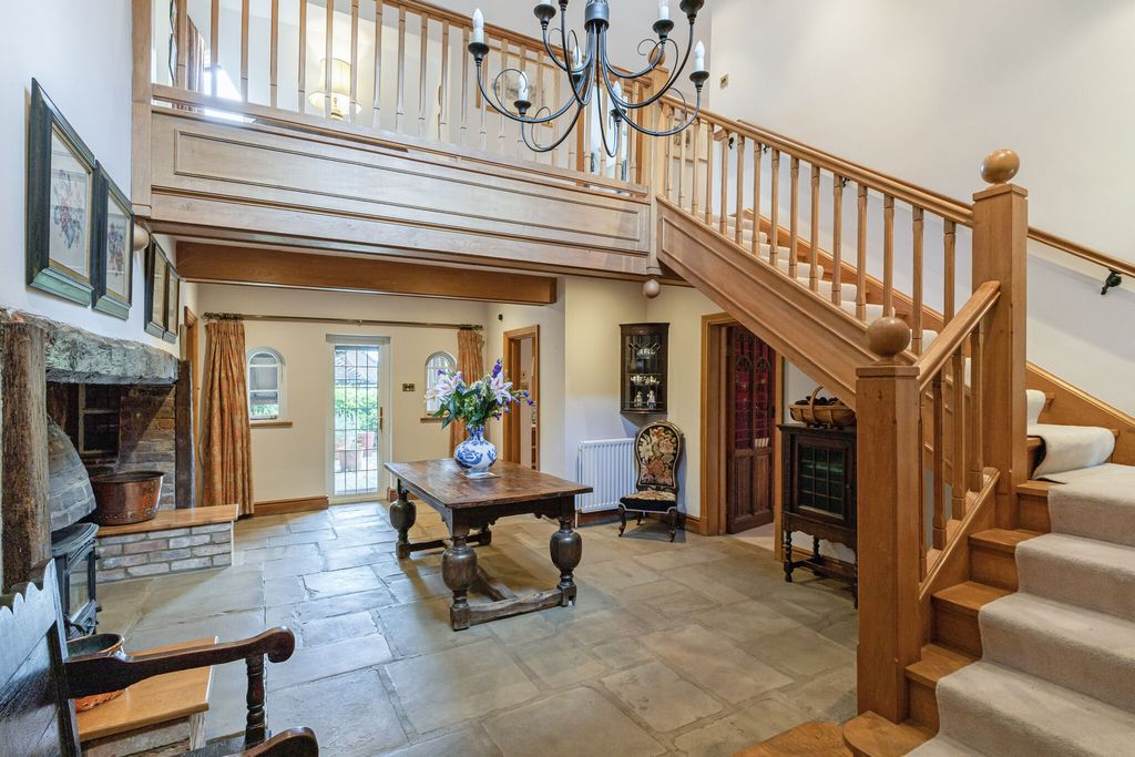 Property photo 2 of 12