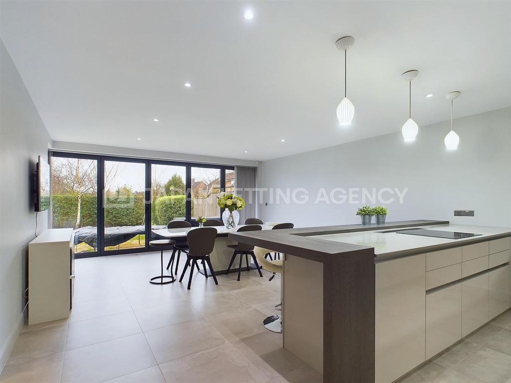 Property photo 1 of 27 Cam02206G0-Pr0056-Still001.Jpg