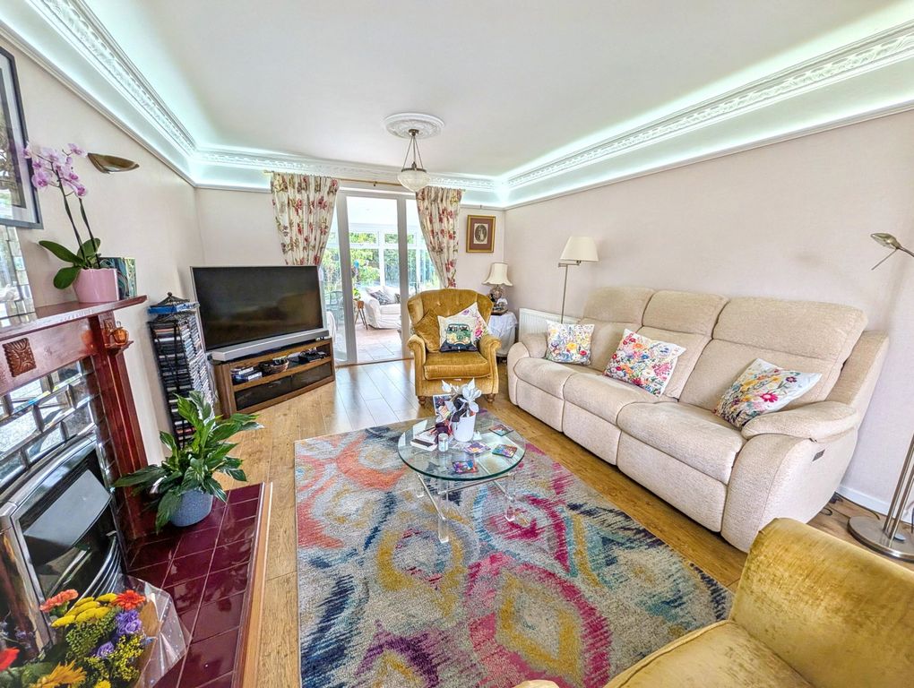 Property photo 3 of 19