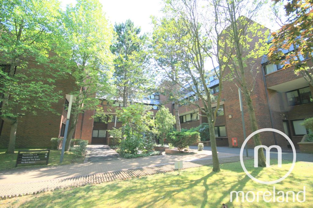 Property photo 1 of 2 4570320