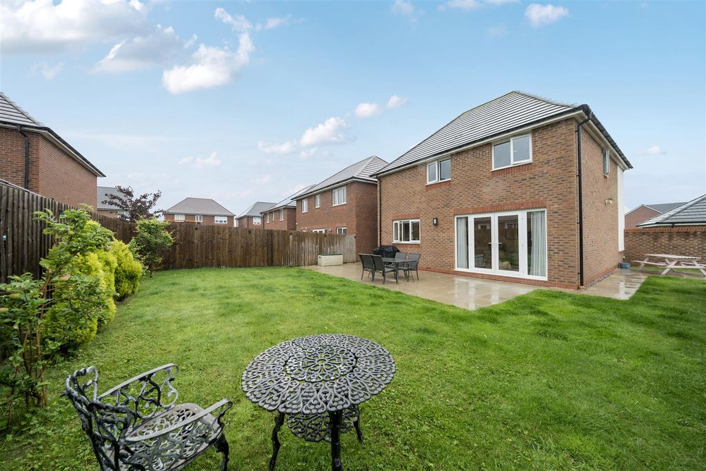 Property photo 2 of 25 1314985-19-685A70841c3Ca.Jpg