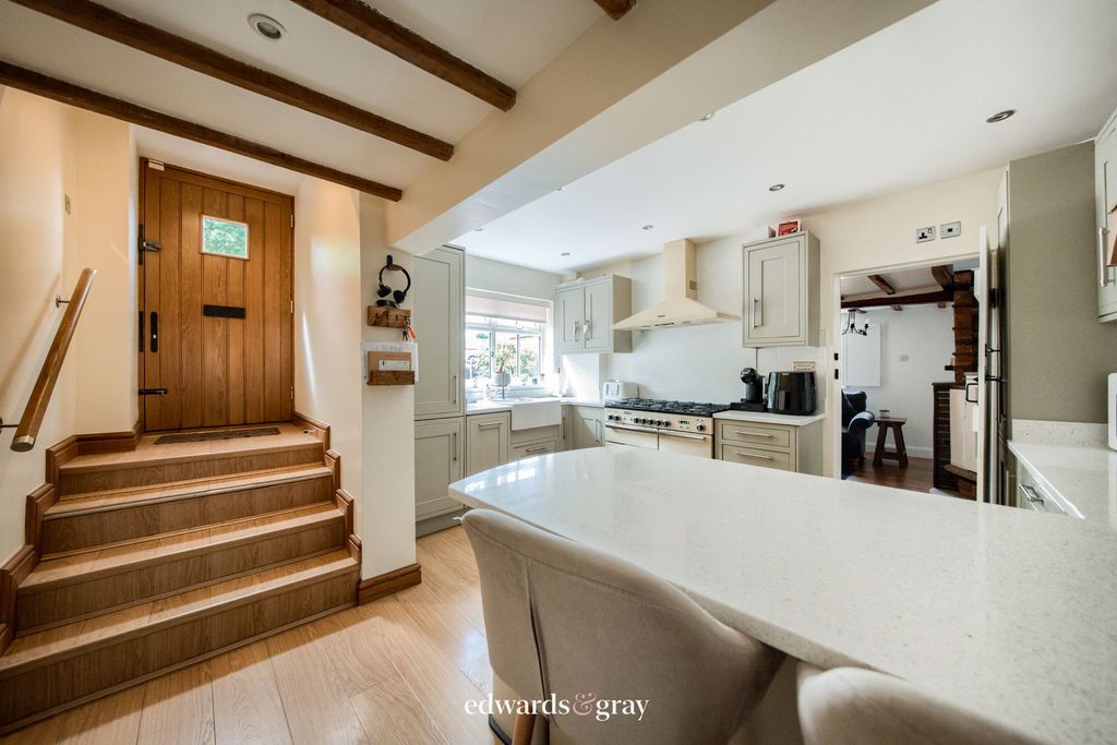Property photo 2 of 22