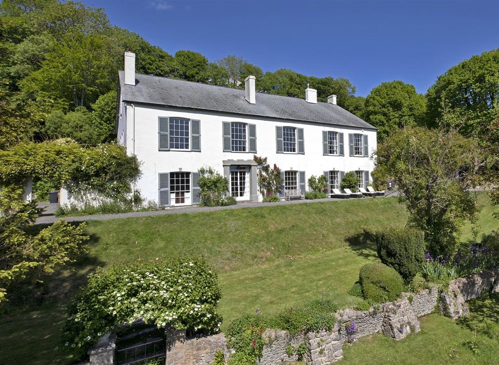 Property photo 1 of 14 Trafalgarbarton Front Cover Edited.Jpg