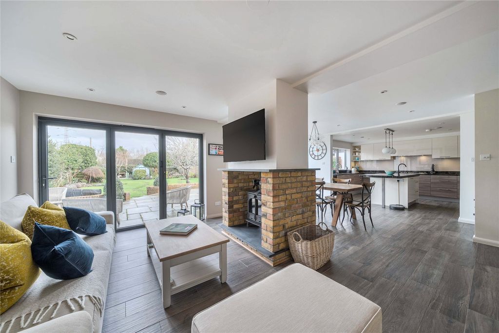 Property photo 2 of 19 Picture No. 31