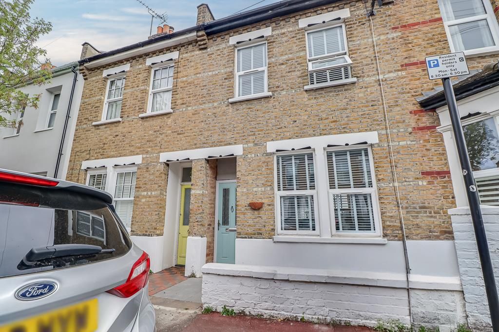 Property photo 1 of 21 Front