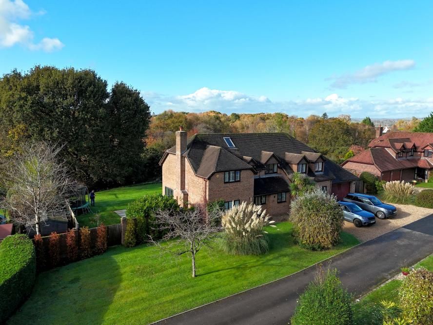 Property photo 1 of 43 Agents Notes