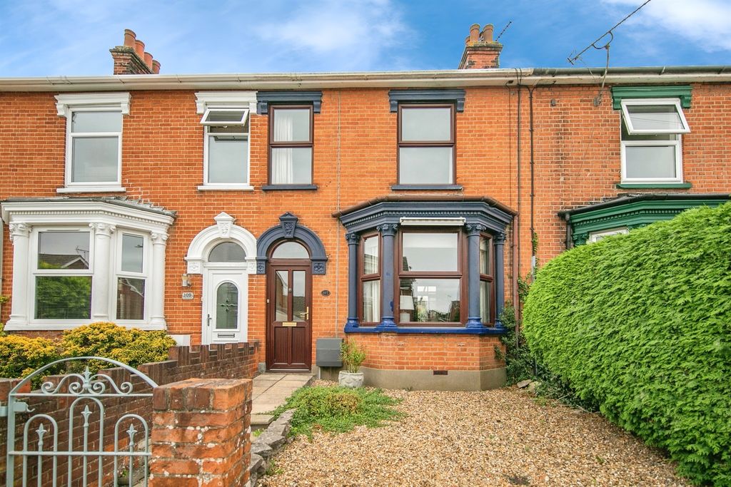 Property photo 1 of 17