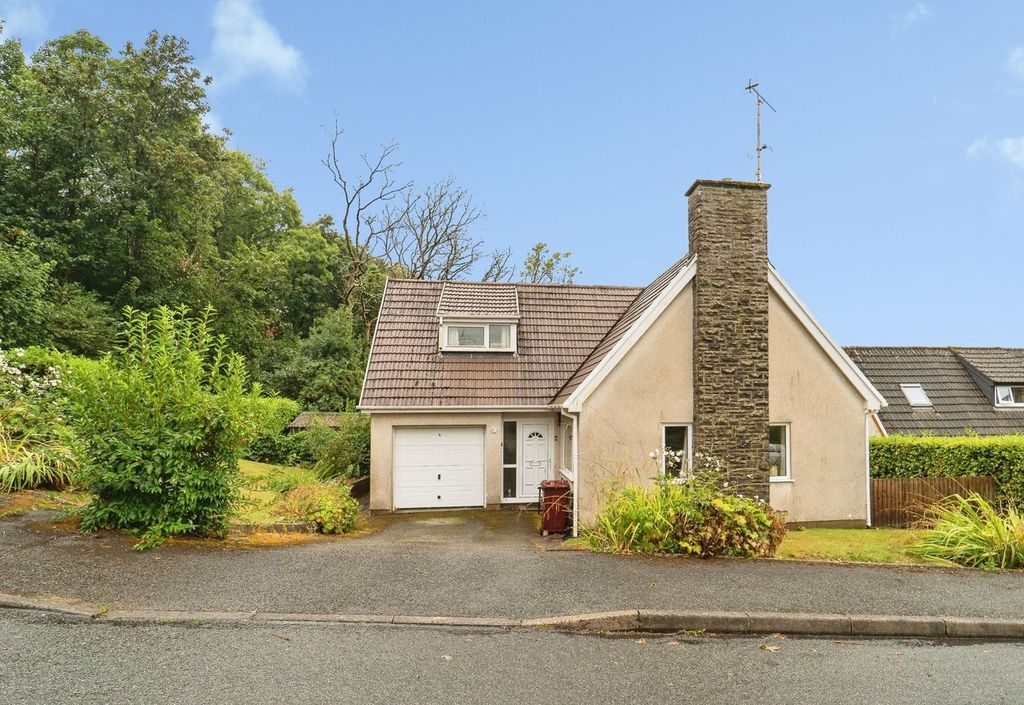 Property photo 1 of 20