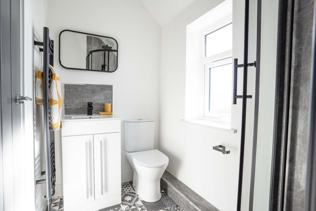 Additional image 6 of 6 bed shared accommodation to rentCromwell Road, Stanmore SO22