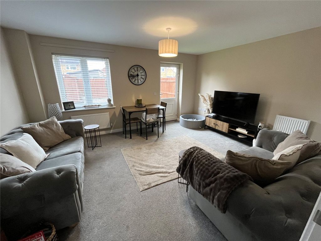 Property photo 2 of 12 Picture No. 13