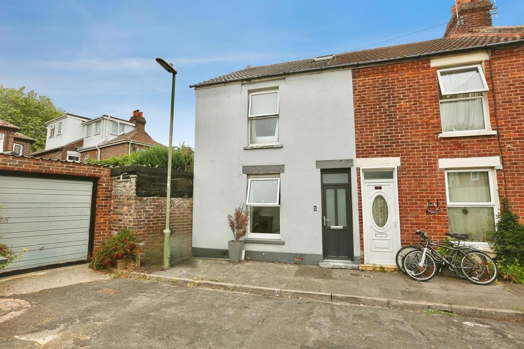 Property photo 1 of 20