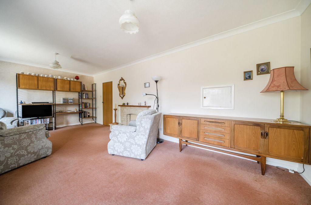 Property photo 3 of 18 1341896-16-68A892...