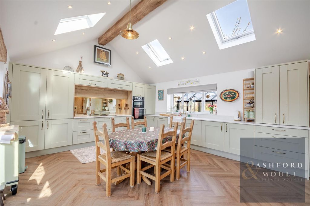 Property photo 3 of 41 Ashford-26.Jpg