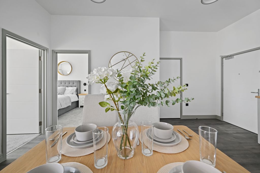 Property photo 2 of 6 Front