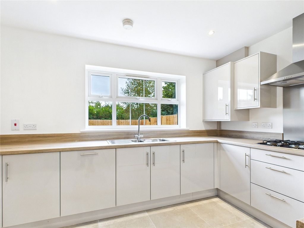 4 bed detached house for salePlot 49 Brantham Heights, Slough Road, Brantham, Manningtree CO11 photo 4