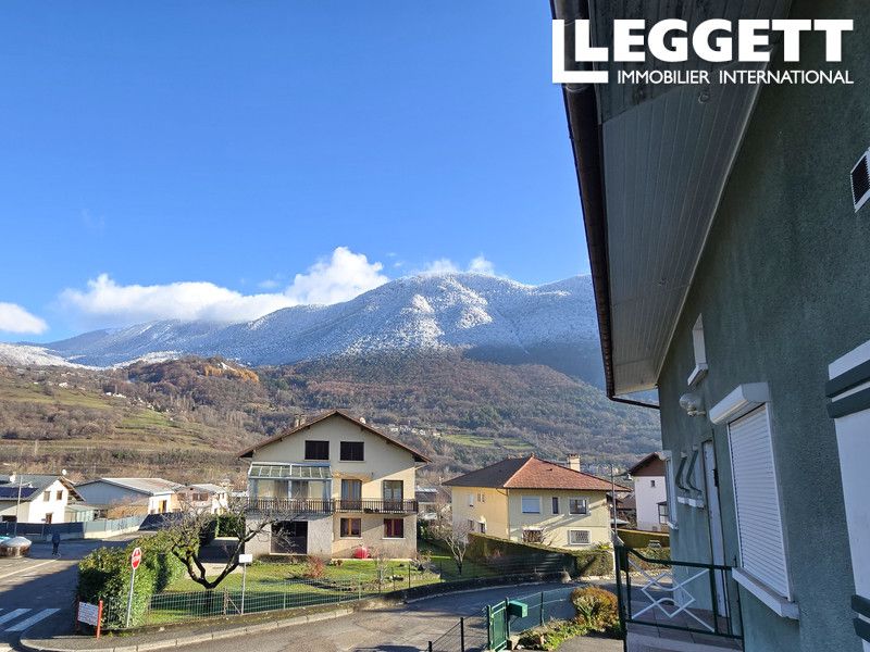 Property photo 2 of 10