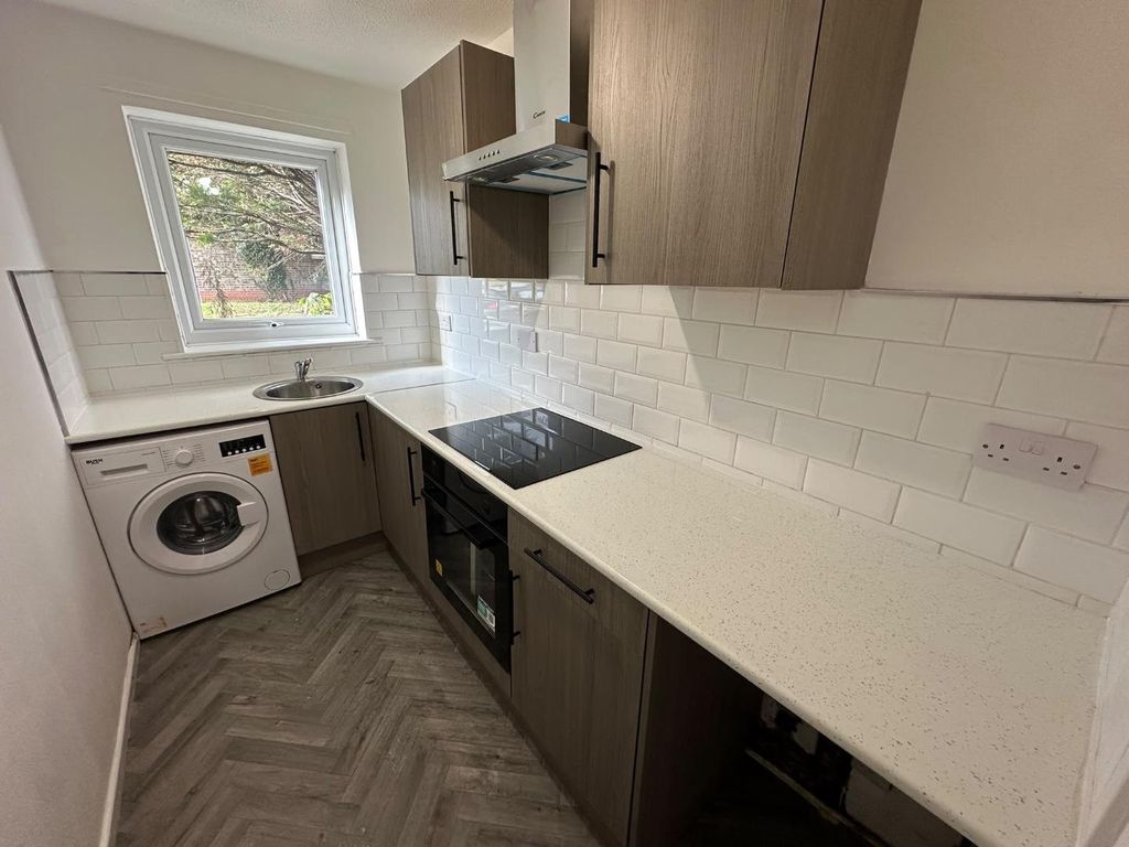 Property photo 1 of 6 9Cea7Fd0-Ece1-4A9A-B913-78E880F419c4.Jpg