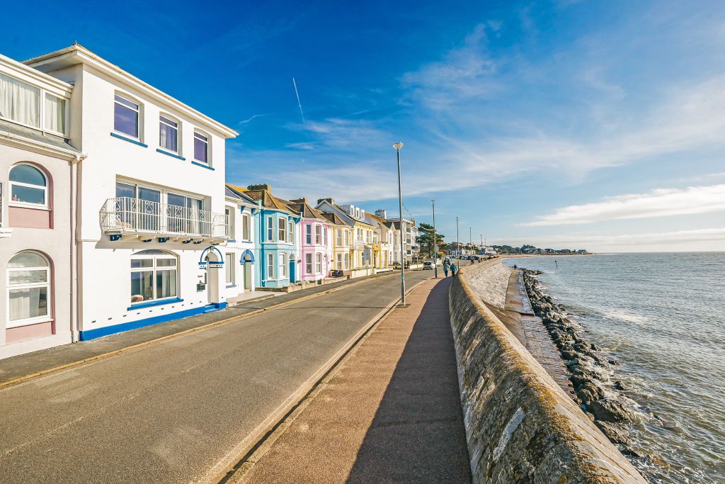 Property photo 2 of 38