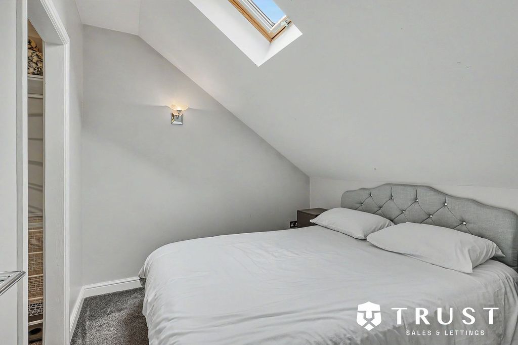 Additional image 66 of 6 bed detached house for saleStation Lane, Birkenshaw BD11