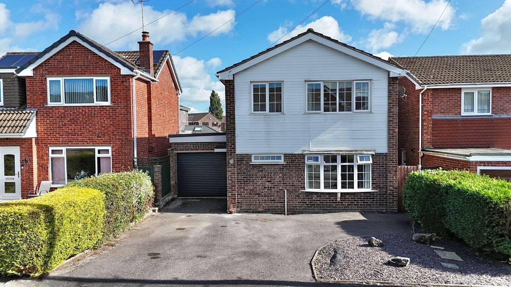Property photo 1 of 28