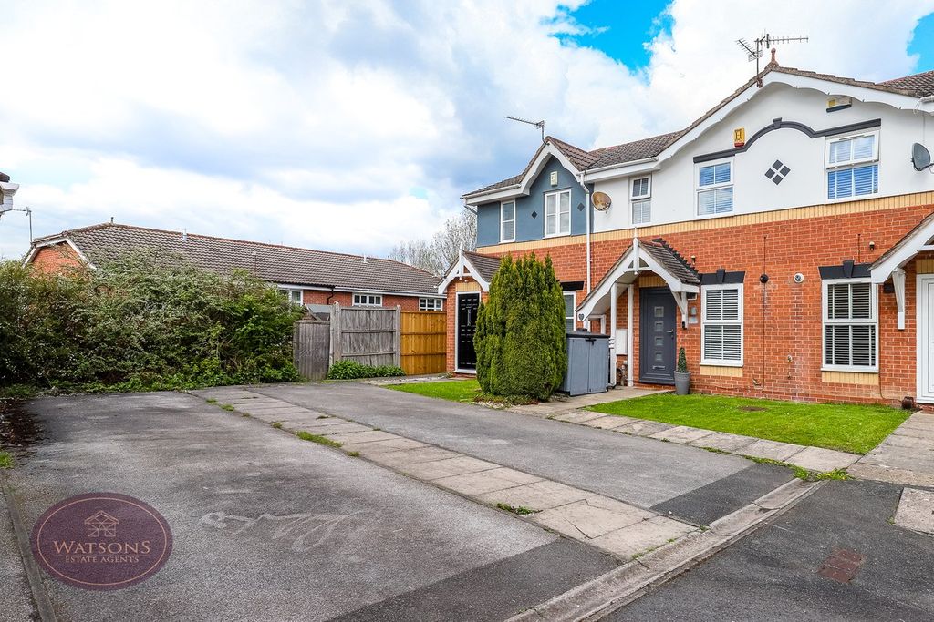 Property photo 2 of 21