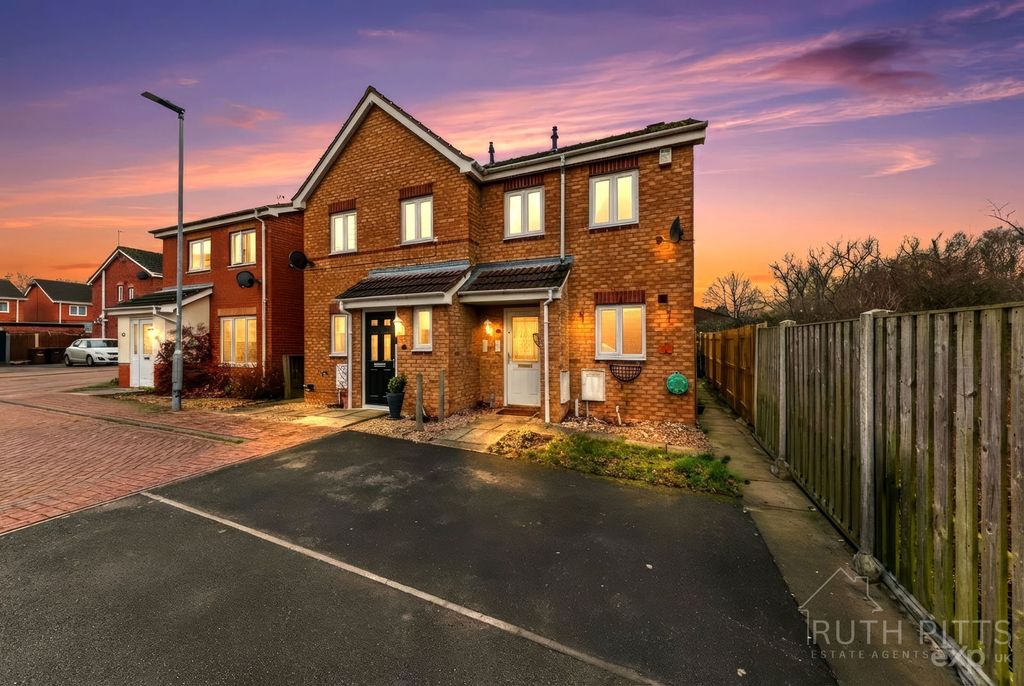 Property photo 2 of 23