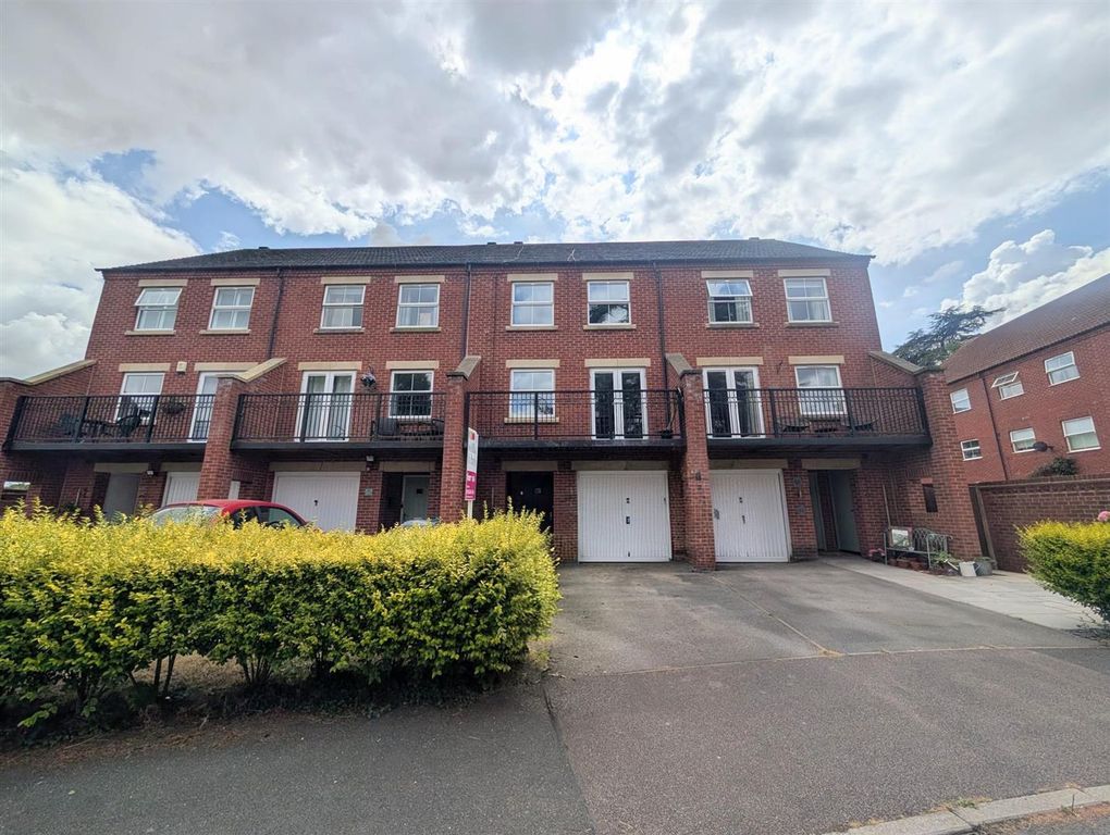 Property photo 1 of 13 3998.Jpg