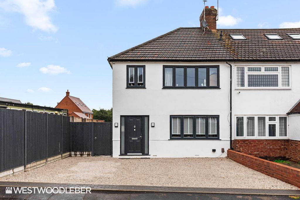 Property photo 1 of 27 Lordstreet_27.Jpg