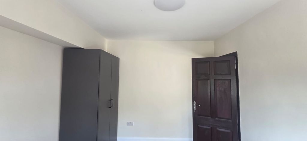 Property photo 3 of 9 Whatsapp Image 2026-09-25 At 12.55.15 (9)