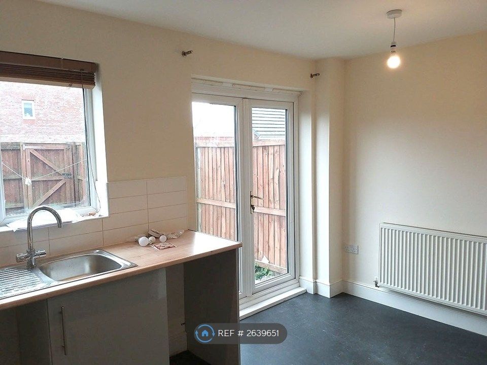 Property photo 2 of 10 Dining Area Leading To Back Garden