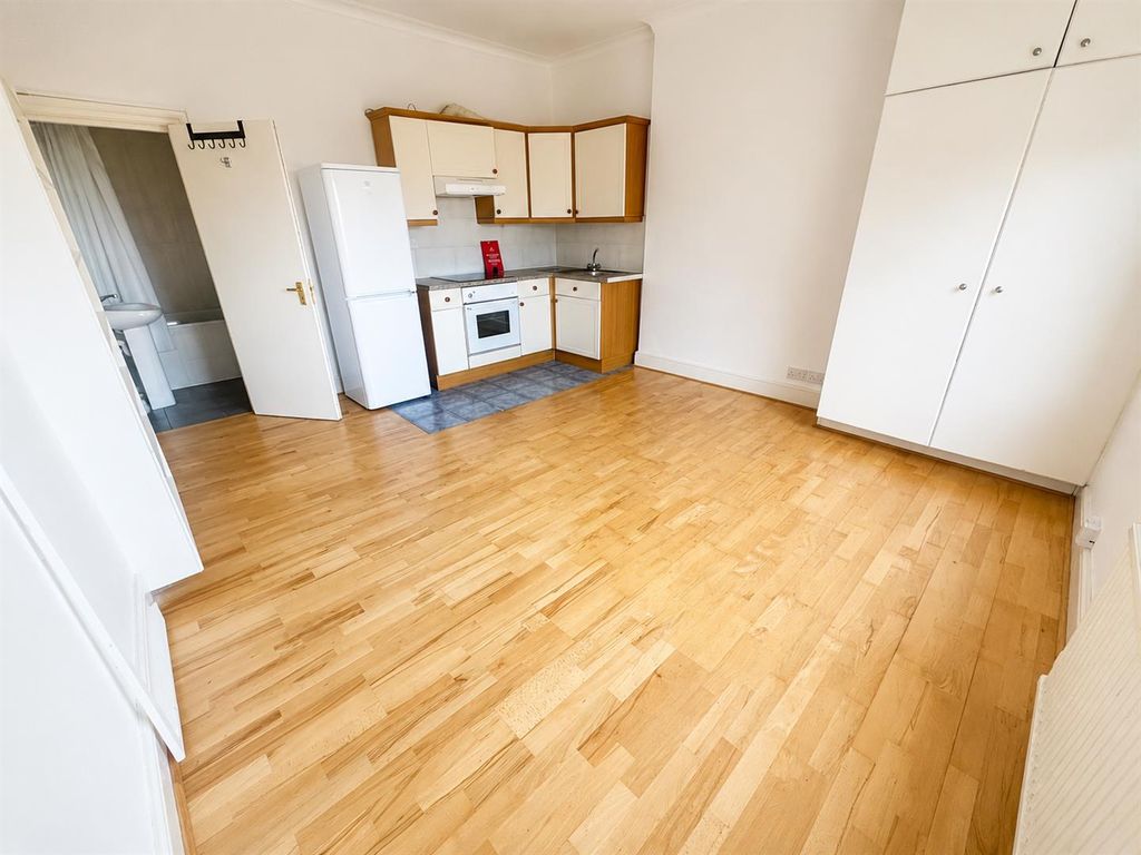 Property photo 2 of 4 Bf8dc437-d84B-48A5-B84d-4Dee29F51A88.Png