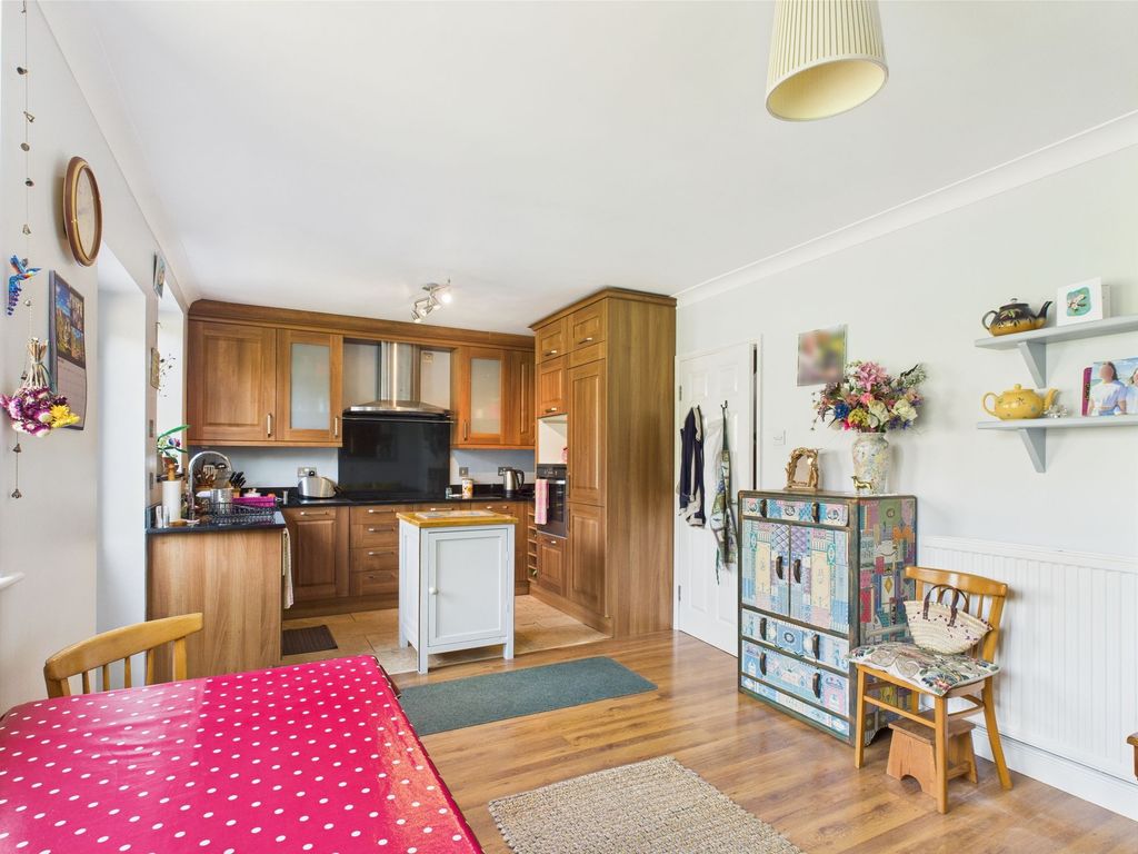 Property photo 2 of 23