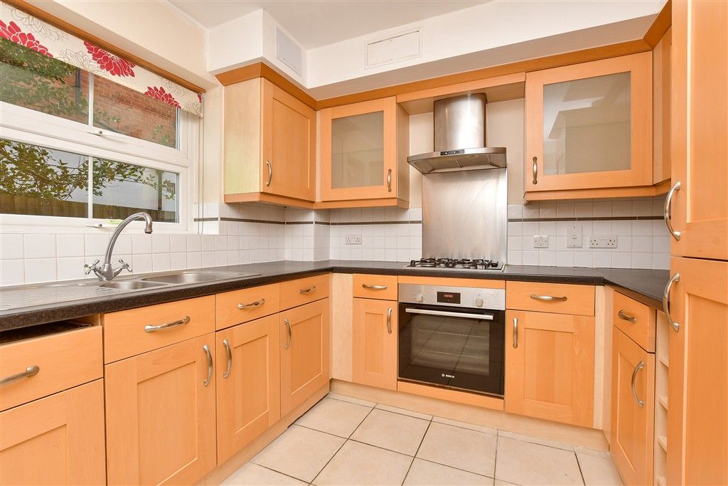 Property photo 2 of 17 Kitchen