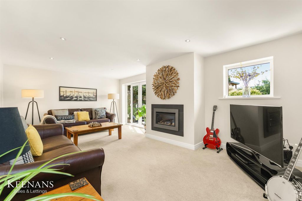 Property photo 2 of 57 2.Jpg