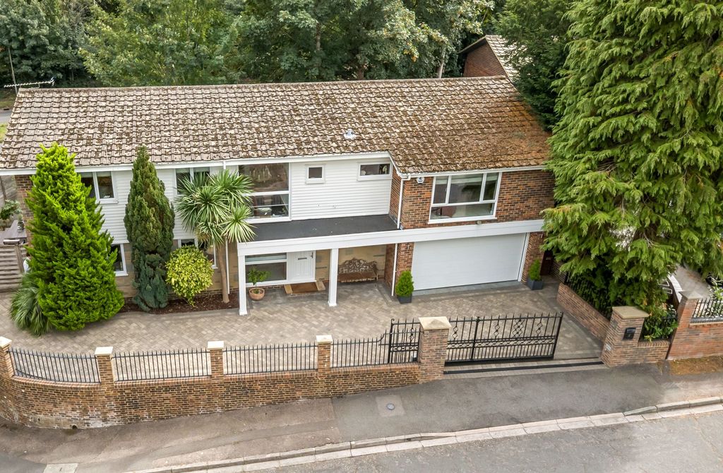 Property photo 1 of 22