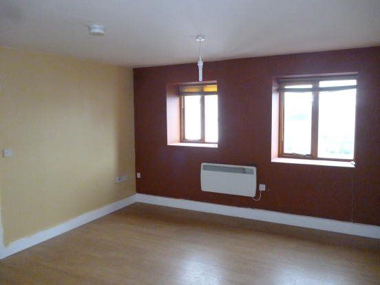 Property photo 3 of 5 Lounge