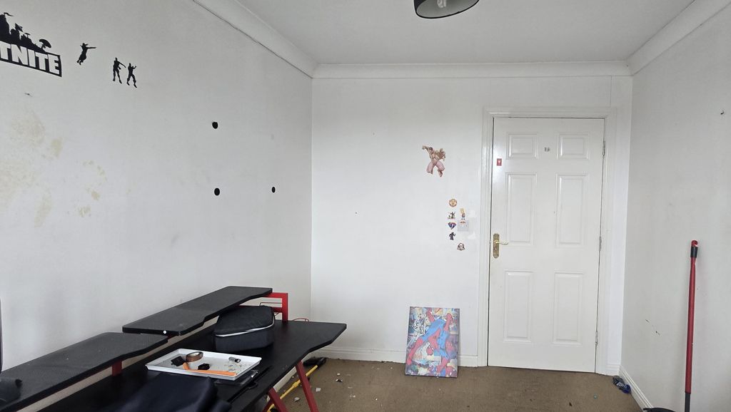 Property photo 3 of 9 1000067560.Jpg
