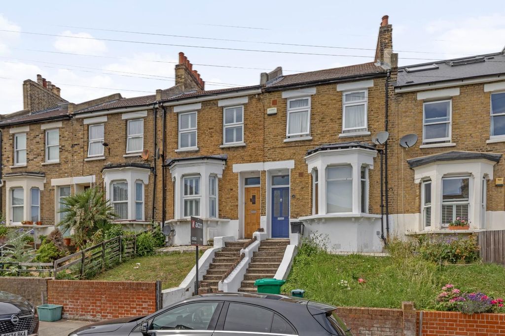 Property photo 1 of 10 31 Crampton Road, Se20 - 14.Jpg
