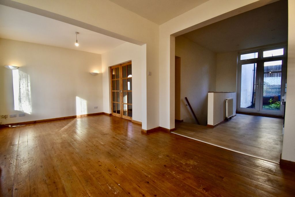 Property photo 2 of 11 Dsc_0612