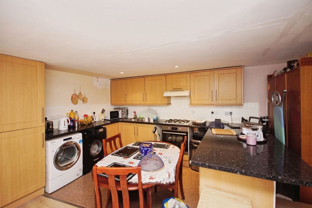Property photo 3 of 17 Photo