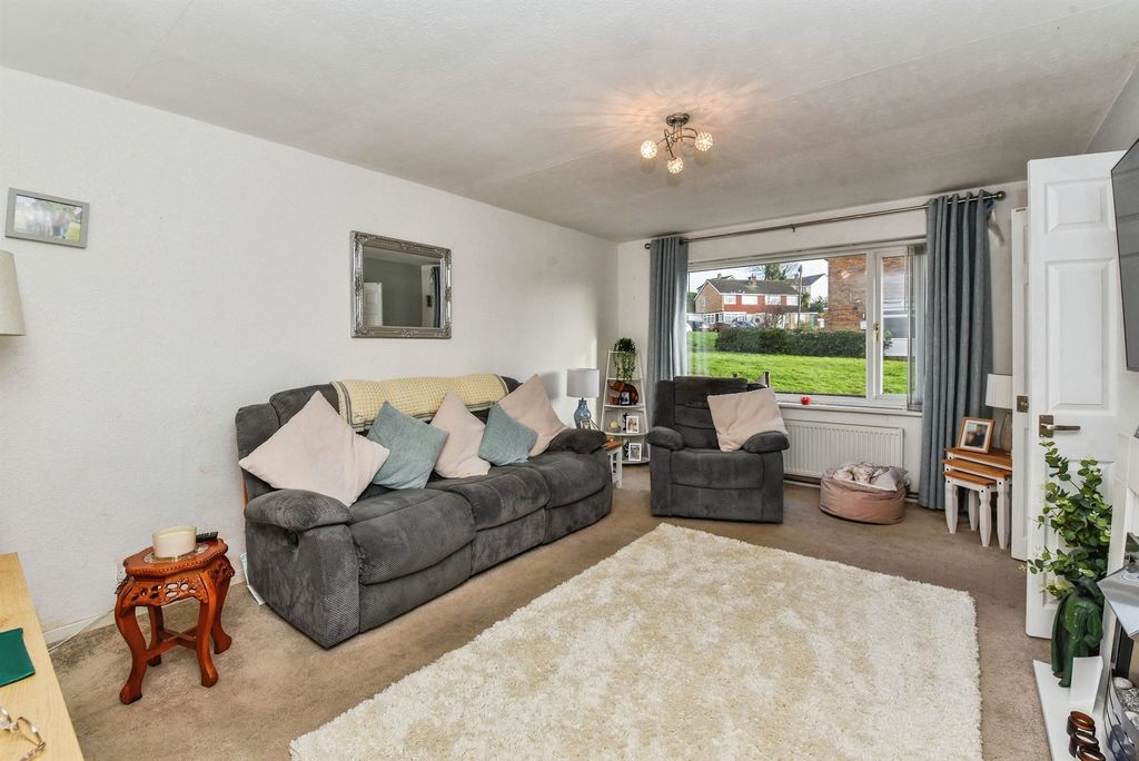 Property photo 2 of 19