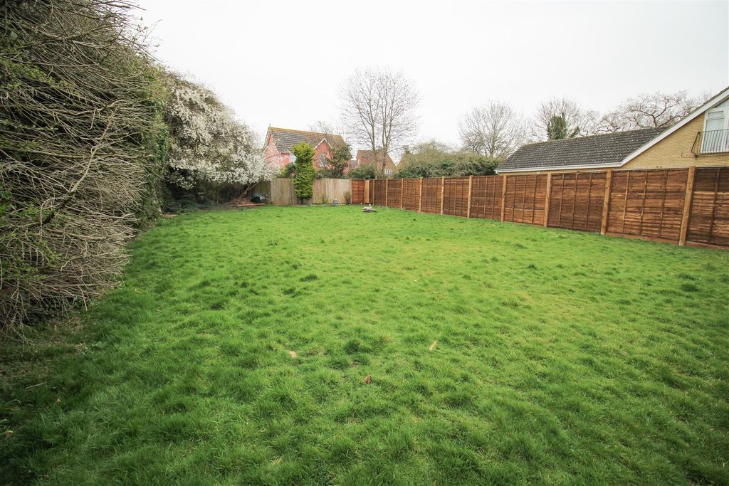 Additional image 4 of 4 bed detached bungalow for saleKingsdon Lane, Harlow CM17