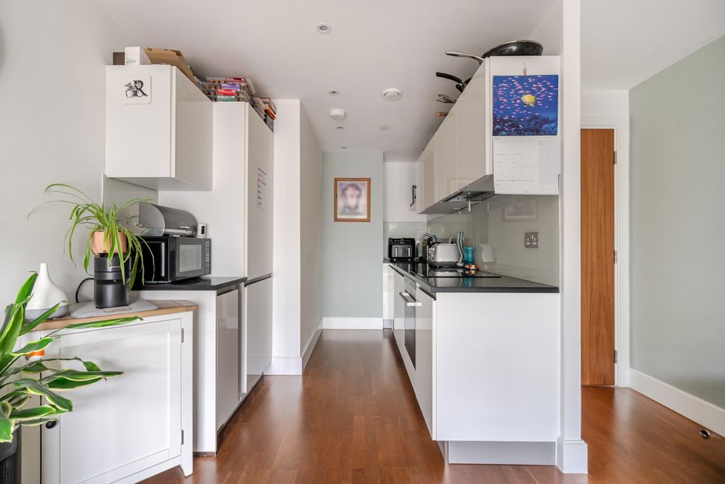 Property photo 3 of 13 Kitchen