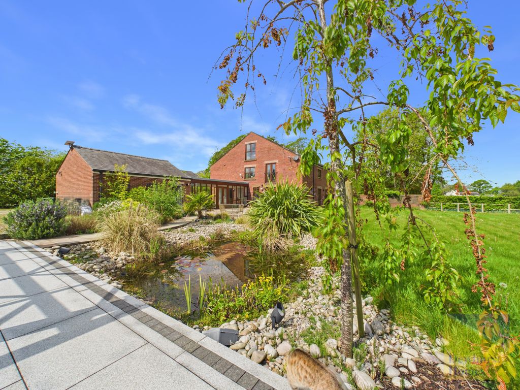 Property photo 1 of 37