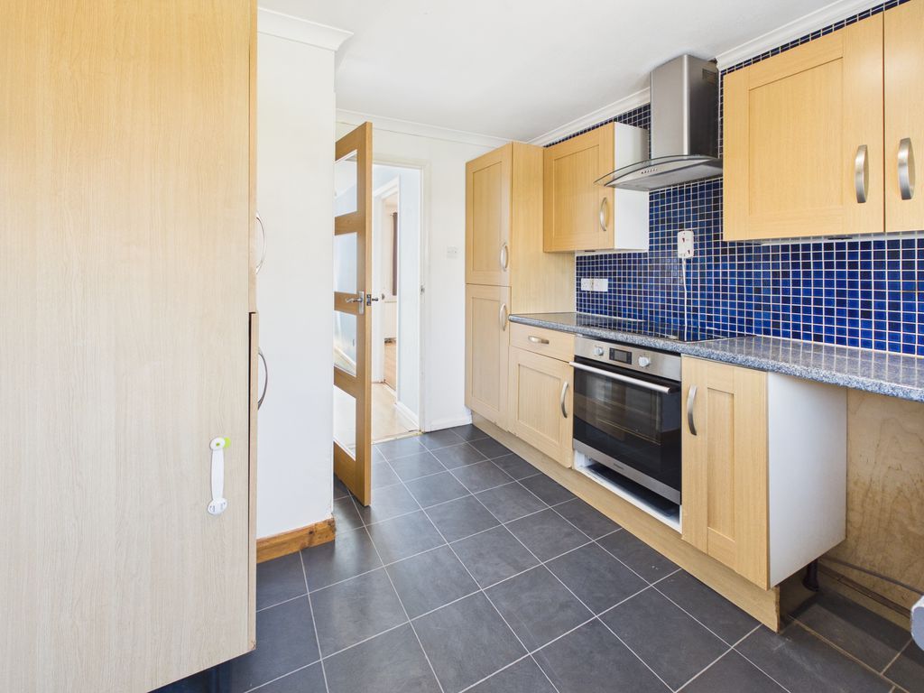 Property photo 3 of 15 Kitchen