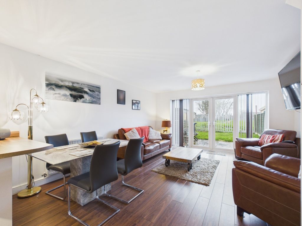 Property photo 2 of 14 4918125