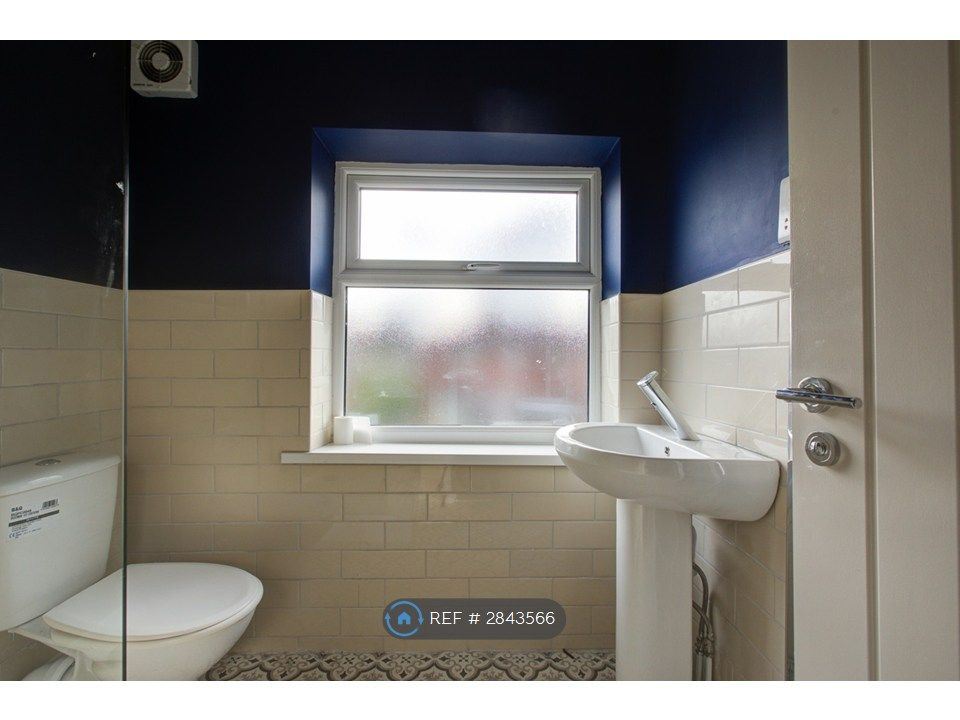 Property photo 3 of 34